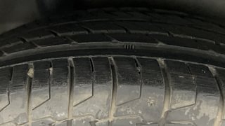 Used 2016 Honda BR-V [2016-2020] S MT Petrol Petrol Manual tyres RIGHT REAR TYRE TREAD VIEW