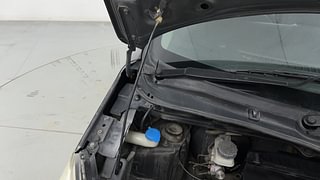 Used 2012 Maruti Suzuki Wagon R 1.0 [2010-2019] LXi Petrol Manual engine ENGINE RIGHT SIDE HINGE & APRON VIEW