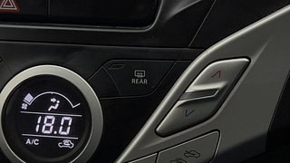 Used 2016 Maruti Suzuki Baleno [2015-2019] Delta Petrol Petrol Manual top_features Rear defogger
