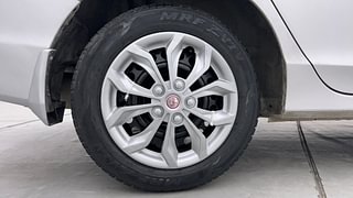 Used 2015 Honda City [2014-2017] SV Petrol Manual tyres RIGHT REAR TYRE RIM VIEW