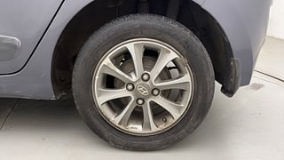 Used 2014 Hyundai Grand i10 [2013-2017] Asta 1.2 Kappa VTVT Petrol Manual tyres LEFT REAR TYRE RIM VIEW