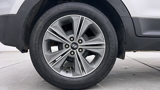 Used 2018 Hyundai Creta [2015-2018] 1.6 SX Plus Auto Petrol Petrol Automatic tyres RIGHT REAR TYRE RIM VIEW