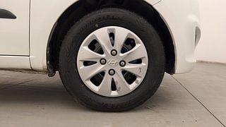 Used 2012 Hyundai i10 [2010-2016] Magna 1.2 Petrol Petrol Manual tyres RIGHT FRONT TYRE RIM VIEW