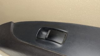 Used 2012 Hyundai i10 [2010-2016] Magna 1.2 Petrol Petrol Manual top_features Rear power window