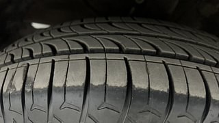 Used 2018 Maruti Suzuki Dzire [2017-2020] VDi AMT Diesel Automatic tyres LEFT FRONT TYRE TREAD VIEW