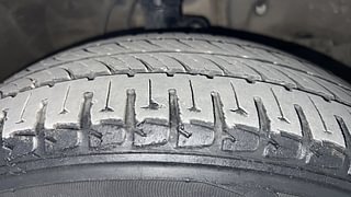 Used 2015 Honda City [2014-2017] SV Petrol Manual tyres RIGHT FRONT TYRE TREAD VIEW