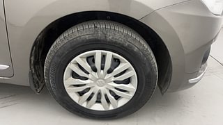 Used 2018 Maruti Suzuki Dzire [2017-2020] VDi AMT Diesel Automatic tyres RIGHT FRONT TYRE RIM VIEW