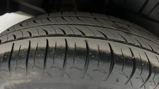 Used 2018 Maruti Suzuki Dzire [2017-2020] VDi AMT Diesel Automatic tyres RIGHT REAR TYRE TREAD VIEW