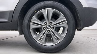 Used 2018 Hyundai Creta [2015-2018] 1.6 SX Plus Auto Petrol Petrol Automatic tyres LEFT REAR TYRE RIM VIEW
