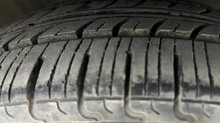 Used 2017 Hyundai Xcent [2014-2017] SX Petrol Petrol Manual tyres RIGHT FRONT TYRE TREAD VIEW