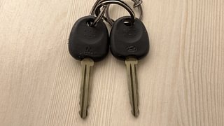 Used 2012 Hyundai i10 [2010-2016] Magna 1.2 Petrol Petrol Manual extra CAR KEY VIEW