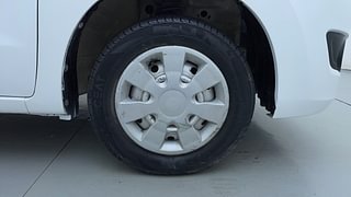 Used 2013 Maruti Suzuki Wagon R 1.0 [2010-2019] LXi Petrol Manual tyres RIGHT FRONT TYRE RIM VIEW