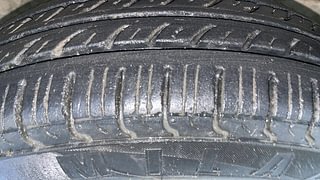 Used 2013 Maruti Suzuki Wagon R 1.0 [2010-2019] LXi Petrol Manual tyres RIGHT FRONT TYRE TREAD VIEW