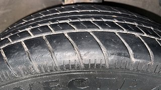 Used 2013 Maruti Suzuki A-Star [2012-2014] VXI Petrol Manual tyres RIGHT FRONT TYRE TREAD VIEW