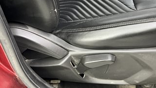 Used 2019 Ford Freestyle [2017-2021] Titanium 1.5 TDCI Diesel Manual top_features Driver height adjustable seat