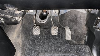 Used 2013 Maruti Suzuki Wagon R 1.0 [2010-2019] LXi Petrol Manual interior PEDALS VIEW