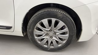 Used 2018 Maruti Suzuki Baleno [2015-2019] Zeta AT Petrol Petrol Automatic tyres RIGHT FRONT TYRE RIM VIEW
