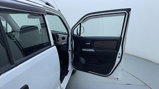 Used 2013 Maruti Suzuki Wagon R 1.0 [2010-2019] LXi Petrol Manual interior RIGHT FRONT DOOR OPEN VIEW