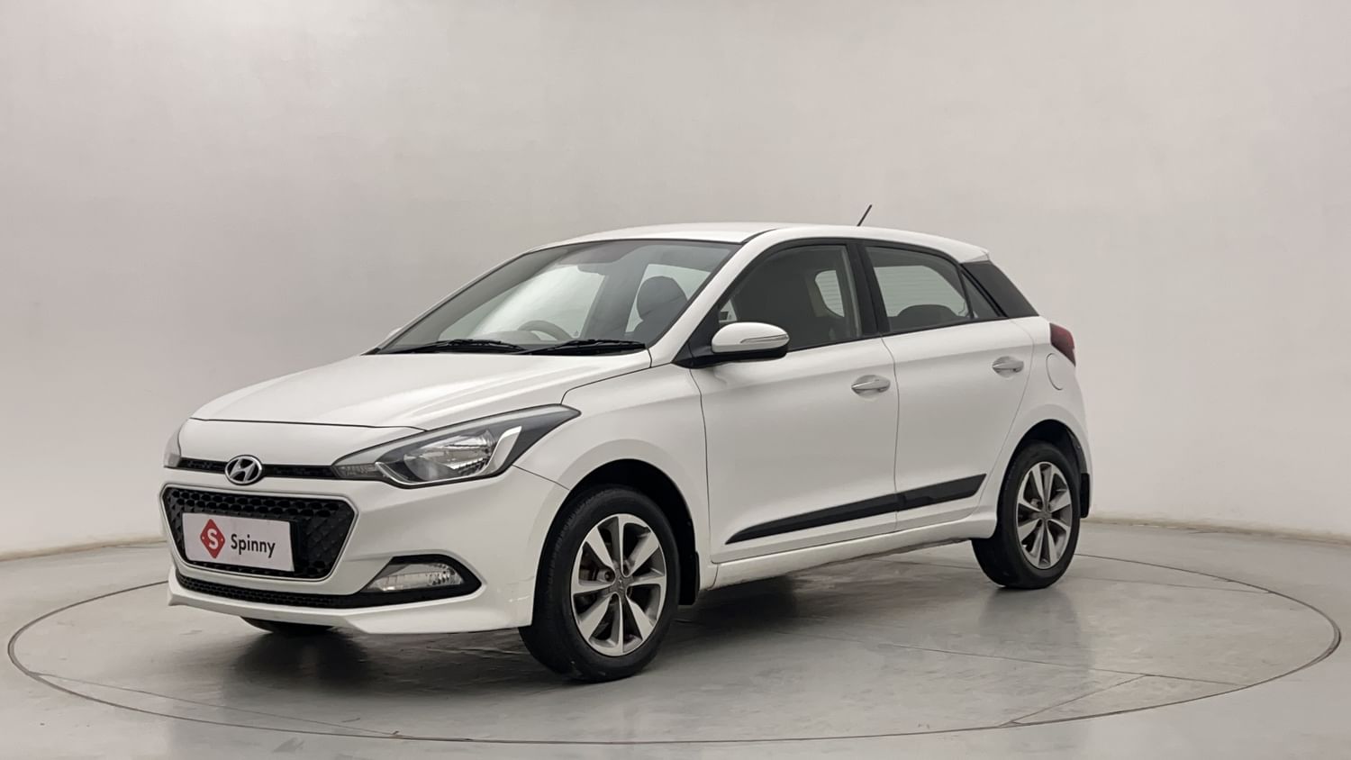 LEFT FRONT CORNER VIEW