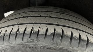 Used 2018 Maruti Suzuki Baleno [2015-2019] Zeta AT Petrol Petrol Automatic tyres RIGHT REAR TYRE TREAD VIEW