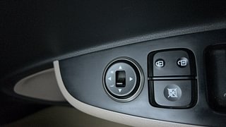 Used 2019 Hyundai Grand i10 [2017-2020] Magna 1.2 Kappa VTVT CNG Petrol+cng Manual top_features Adjustable ORVM