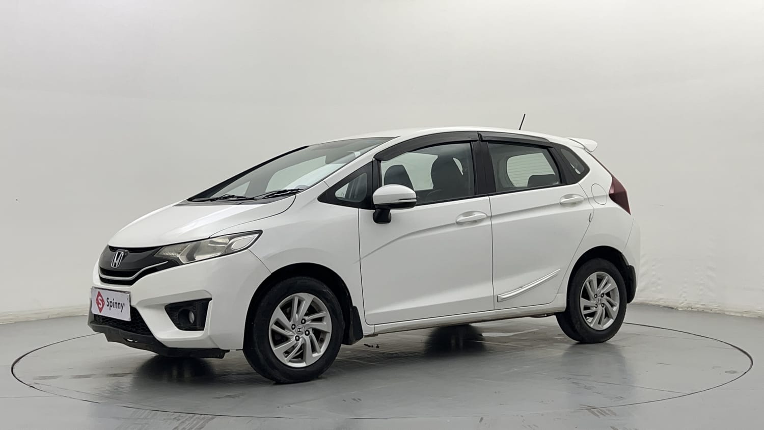 LEFT FRONT CORNER VIEW