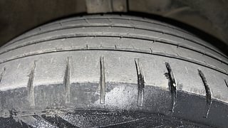 Used 2021 Maruti Suzuki Baleno [2019-2022] Alpha Petrol Petrol Manual tyres RIGHT FRONT TYRE TREAD VIEW