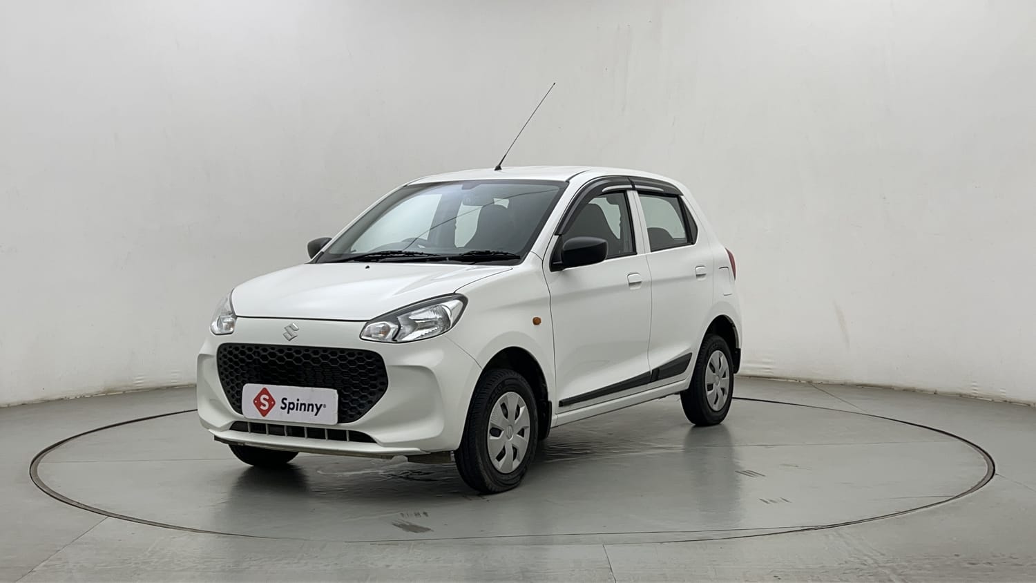 LEFT FRONT CORNER VIEW