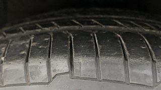 Used 2015 Hyundai Xcent [2014-2017] SX AT (O) Petrol Petrol Automatic tyres LEFT FRONT TYRE TREAD VIEW