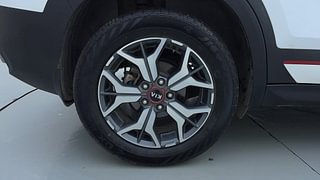 Used 2020 Kia Seltos GTX Plus DCT Petrol Automatic tyres RIGHT REAR TYRE RIM VIEW