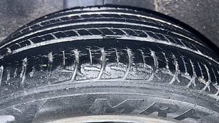 Used 2016 Maruti Suzuki Baleno [2015-2019] Delta AT Petrol Petrol Automatic tyres RIGHT REAR TYRE TREAD VIEW