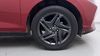 Used 2020 Hyundai New i20 Sportz 1.2 IVT Petrol Automatic tyres RIGHT FRONT TYRE RIM VIEW