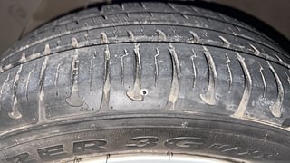 Used 2019 Hyundai Grand i10 [2017-2020] Magna 1.2 Kappa VTVT CNG Petrol+cng Manual tyres LEFT FRONT TYRE TREAD VIEW