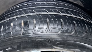 Used 2016 Maruti Suzuki Baleno [2015-2019] Delta AT Petrol Petrol Automatic tyres RIGHT FRONT TYRE TREAD VIEW