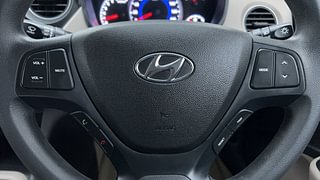 Used 2019 Hyundai Grand i10 [2017-2020] Magna 1.2 Kappa VTVT CNG Petrol+cng Manual top_features Steering mounted controls