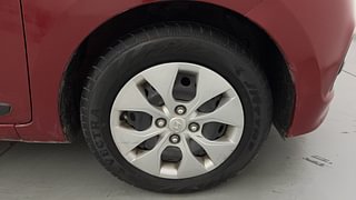 Used 2014 Hyundai Xcent [2014-2017] S Petrol Petrol Manual tyres RIGHT FRONT TYRE RIM VIEW