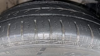 Used 2018 Honda Brio [2017-2018] VX AT Petrol Automatic tyres RIGHT FRONT TYRE TREAD VIEW