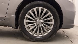 Used 2015 Maruti Suzuki Ciaz [2014-2017] ZXI+ Petrol Manual tyres RIGHT FRONT TYRE RIM VIEW