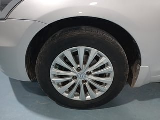 Used 2018 maruti-suzuki Ciaz Zeta Petrol Petrol Manual tyres LEFT FRONT TYRE RIM VIEW