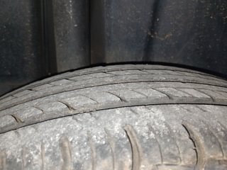 Used 2018 maruti-suzuki Ciaz Zeta Petrol Petrol Manual tyres RIGHT REAR TYRE TREAD VIEW