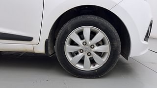 Used 2015 Hyundai Xcent [2014-2017] S (O) Petrol Petrol Manual tyres RIGHT FRONT TYRE RIM VIEW