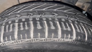 Used 2015 Hyundai Xcent [2014-2017] S (O) Petrol Petrol Manual tyres LEFT REAR TYRE TREAD VIEW