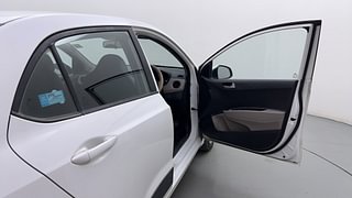 Used 2015 Hyundai Xcent [2014-2017] S (O) Petrol Petrol Manual interior RIGHT FRONT DOOR OPEN VIEW