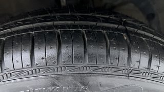 Used 2018 Maruti Suzuki Dzire [2017-2020] VXI AMT Petrol Automatic tyres RIGHT FRONT TYRE TREAD VIEW