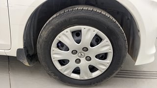 Used 2013 Honda Amaze [2013-2016] 1.2 S AT i-VTEC Petrol Automatic tyres RIGHT FRONT TYRE RIM VIEW