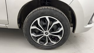 Used 2015 Maruti Suzuki Alto K10 [2014-2019] VXI AMT Petrol Automatic tyres RIGHT FRONT TYRE RIM VIEW