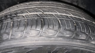 Used 2017 Volkswagen Ameo [2016-2020] Highline1.2L (P) Petrol Manual tyres RIGHT REAR TYRE TREAD VIEW