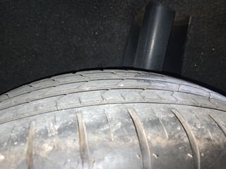 Used 2016 Maruti Suzuki Baleno [2015-2019] Zeta Petrol Petrol Manual tyres LEFT REAR TYRE TREAD VIEW