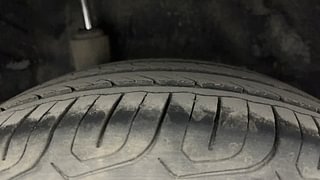 Used 2013 Honda Amaze [2013-2016] 1.2 S AT i-VTEC Petrol Automatic tyres RIGHT REAR TYRE TREAD VIEW