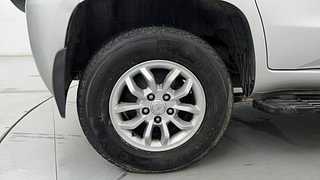 Used 2015 Mahindra TUV300 [2015-2020] T8 Diesel Manual tyres RIGHT REAR TYRE RIM VIEW